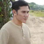 Vino G Bastian Hadapi Tantangan Emosional dalam Film ‘Tanah Runtuh’ Vino G Bastian Hadapi Tantangan Emosional dalam Film ‘Tanah Runtuh’