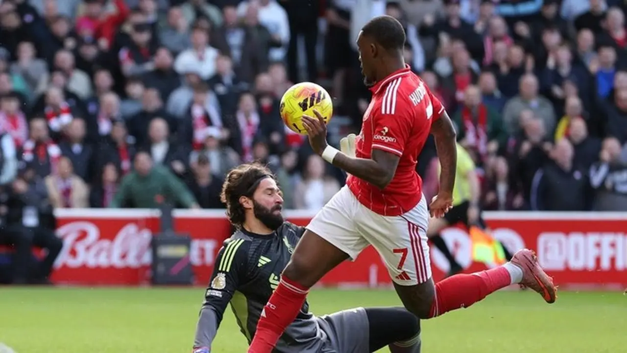 Babak Pertama Tanpa Gol: Liverpool Tertekan di Markas Nottingham Forest Babak Pertama Tanpa Gol: Liverpool Tertekan di Markas Nottingham Forest