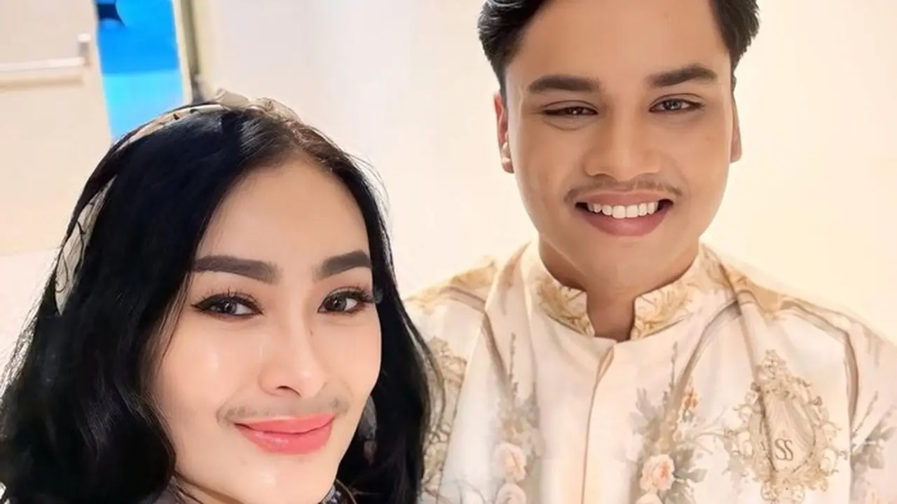 Iis Dahlia Bantah Intimidasi Ressa Rizky Terkait Kasus Denada Iis Dahlia Bantah Intimidasi Ressa Rizky Terkait Kasus Denada