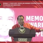 Arief Hidayat Usul Gaji Pensiunan Hakim MK Naik 10%, Singgung Kebijakan Aljazair Arief Hidayat Usul Gaji Pensiunan Hakim MK Naik 10%, Singgung Kebijakan Aljazair