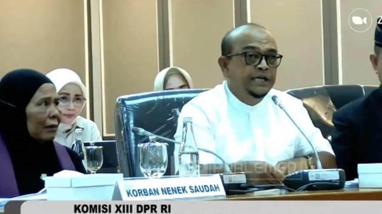 Nenek Saudah Mengadu ke DPR RI Terkait Dugaan Kekerasan Penolakan Tambang Ilegal di Pasaman Nenek Saudah Mengadu ke DPR RI Terkait Dugaan Kekerasan Penolakan Tambang Ilegal di Pasaman