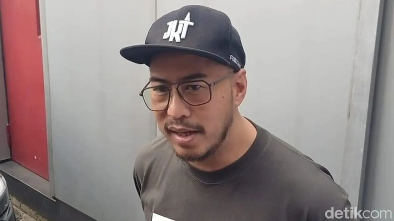 Pandji Pragiwaksono Angkat Bicara Usai Dilaporkan ke Polisi Terkait Materi Stand-Up Comedy ‘Mens Rea’