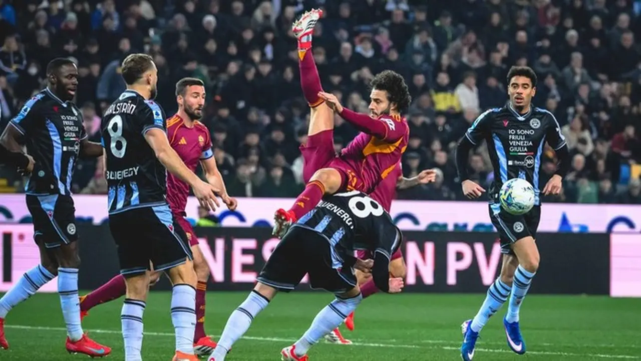 AS Roma Takluk 0-1 dari Udinese, Rentetan Kemenangan Terhenti di Bluenergy Stadium AS Roma Takluk 0-1 dari Udinese, Rentetan Kemenangan Terhenti di Bluenergy Stadium