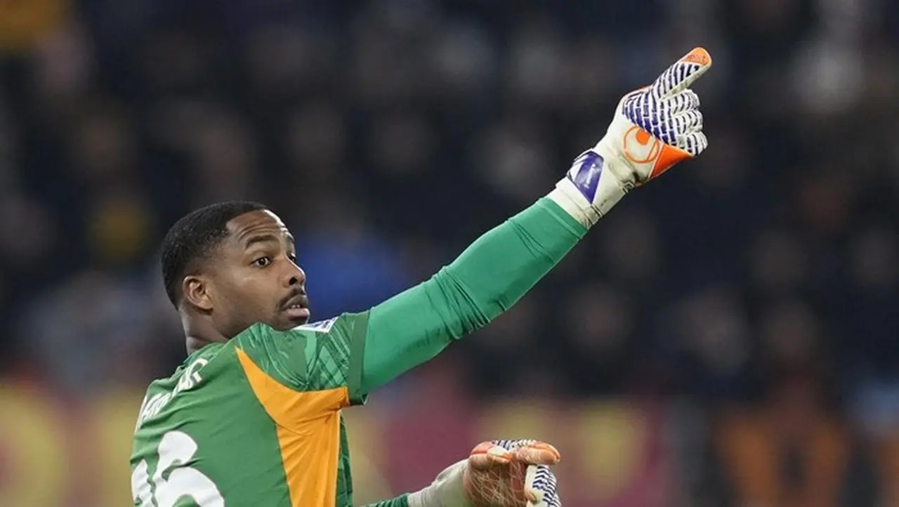 Mike Maignan Perpanjang Kontrak di AC Milan Hingga 2031, Gaji Naik Dua Kali Lipat Mike Maignan Perpanjang Kontrak di AC Milan Hingga 2031, Gaji Naik Dua Kali Lipat