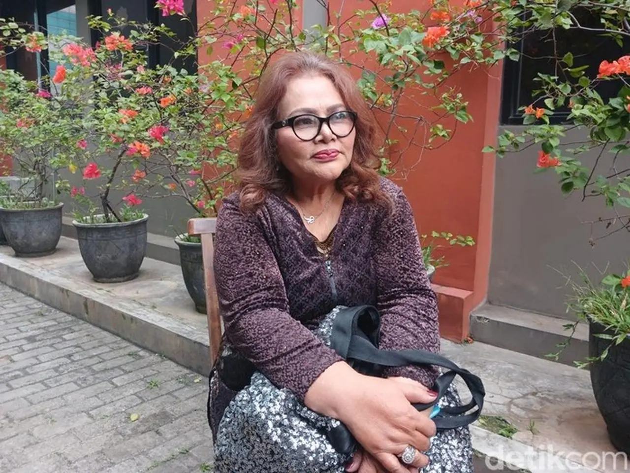 Ibunda Virgoun Bela Sang Anak: Pengambilan Anak untuk Lindungi Mental dari Permasalahan Inara Ibunda Virgoun Bela Sang Anak: Pengambilan Anak untuk Lindungi Mental dari Permasalahan Inara