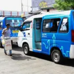 Berani! Sopir Jaklingko Serempet Jambret hingga Jatuh di Jakarta Timur