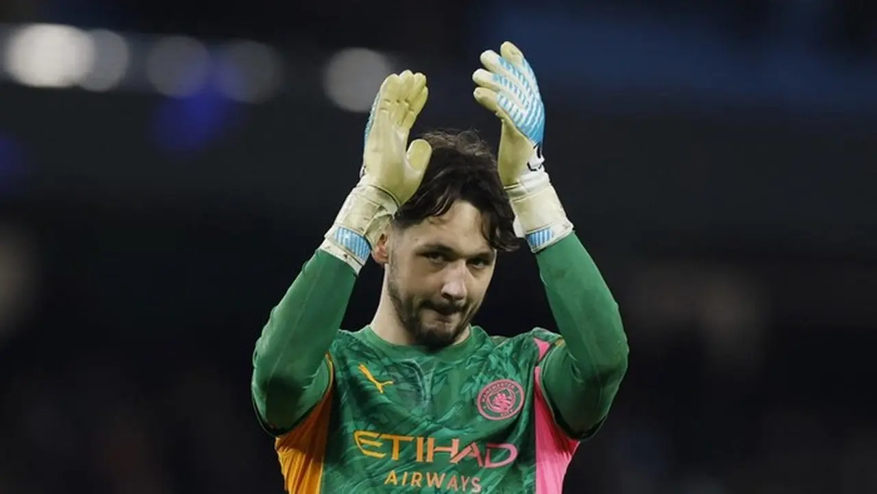 Pep Guardiola Pastikan James Trafford Jadi Starter di Final Carabao Cup Lawan Arsenal Pep Guardiola Pastikan James Trafford Jadi Starter di Final Carabao Cup Lawan Arsenal