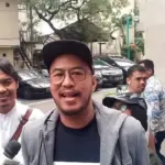 Penuhi Panggilan Polisi, Pandji Pragiwaksono Klarifikasi Materi Stand Up Comedy ‘Mens Rea’ Penuhi Panggilan Polisi, Pandji Pragiwaksono Klarifikasi Materi Stand Up Comedy ‘Mens Rea’