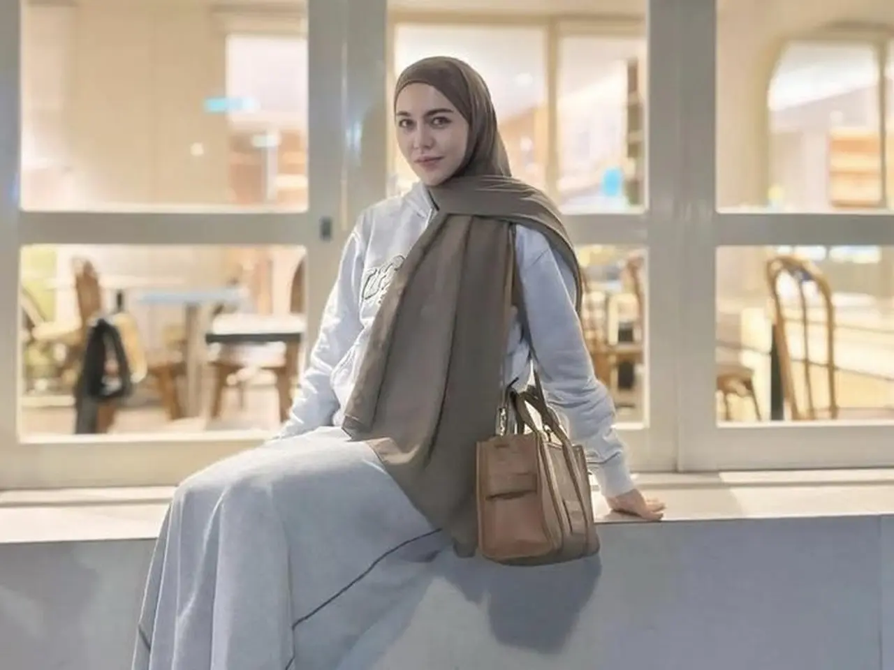 Ratu Rizky Nabila Akui Jatuh Cinta Duluan pada Pesulap Merah Marcel Radival Ratu Rizky Nabila Akui Jatuh Cinta Duluan pada Pesulap Merah Marcel Radival