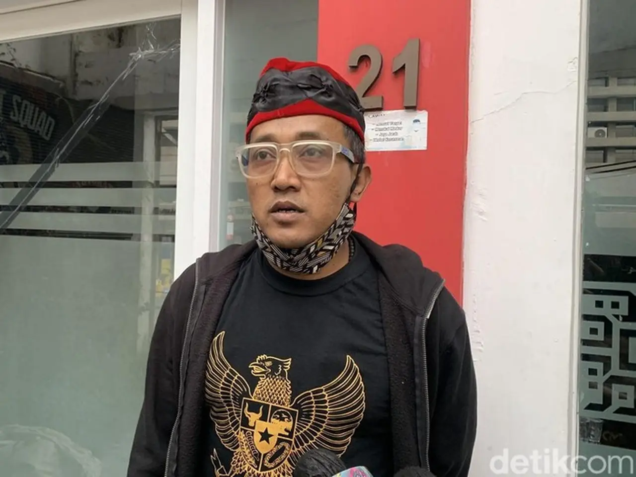 Konflik Warisan Lina Jubaedah Memanas, Teddy Pardiyana Dorong Mediasi dengan Keluarga Sule Konflik Warisan Lina Jubaedah Memanas, Teddy Pardiyana Dorong Mediasi dengan Keluarga Sule