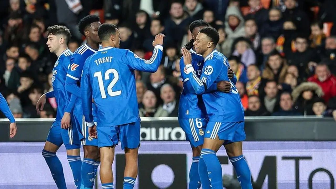 Persaingan Sengit Liga Spanyol: Barcelona Pimpin Klasemen, Madrid & Atletico Berubah Posisi