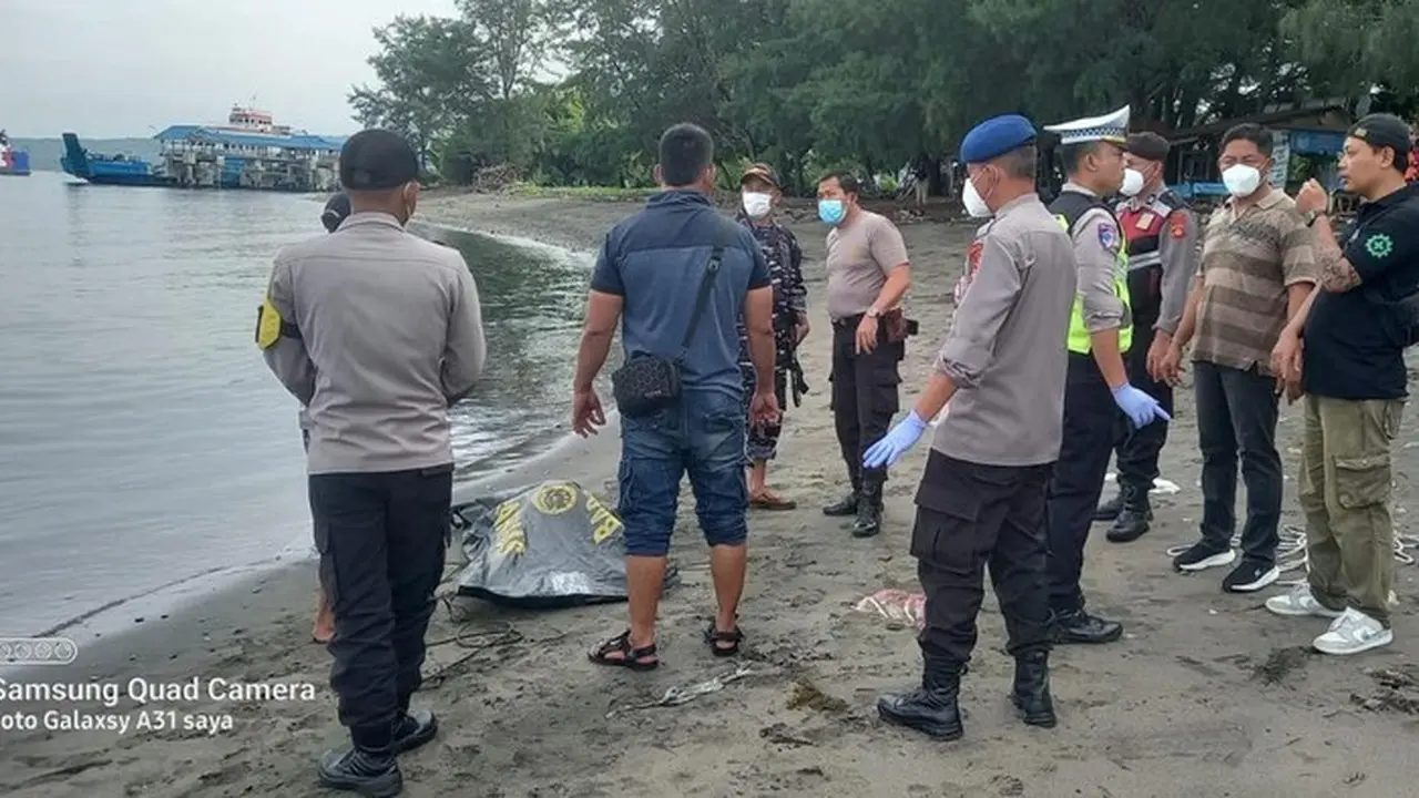 Jasad Tanpa Kepala Ditemukan Saat Evakuasi Bangkai Kapal KMP Tunu Jaya di Selat Bali