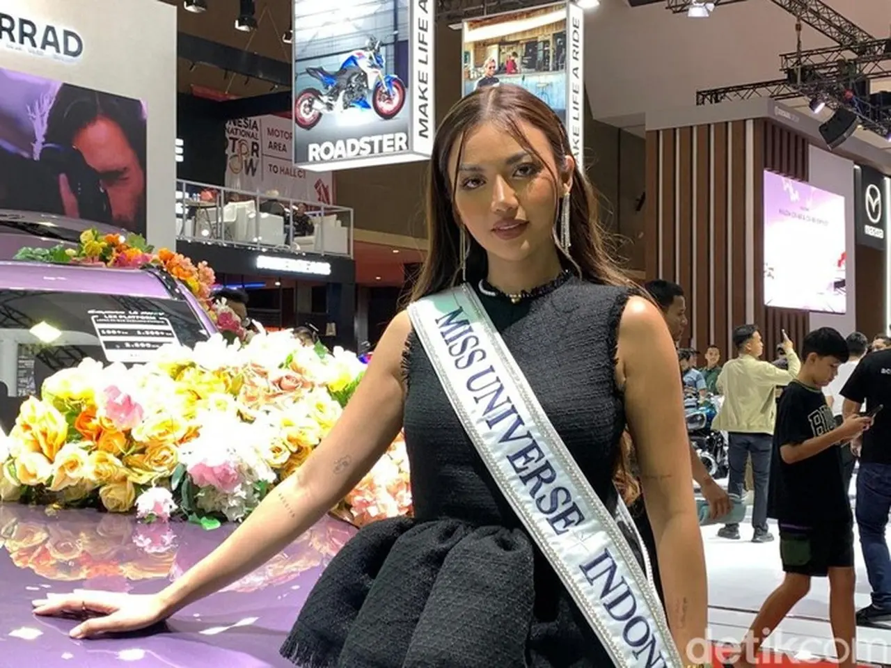 Sanly Liu Ungkap Kunci Elegan dan Nyaman: Kenyamanan Berkendara Jadi Prioritas Utama Sanly Liu Ungkap Kunci Elegan dan Nyaman: Kenyamanan Berkendara Jadi Prioritas Utama