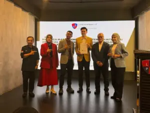 Presenter Ivan Kabul Lega Lalui Sidang Proposal S3, Kini Fokus Persiapan Pernikahan