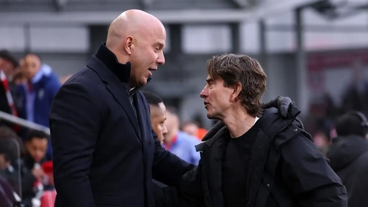 Arne Slot dan Thomas Frank Masuk Bursa Pelatih Terdepan yang Akan Dipecat di Liga Inggris 2025/2026