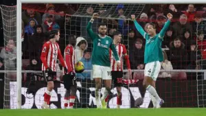 Gol Tunggal Van Dijk Bawa Liverpool Raih Tiga Poin dari Kandang Sunderland
