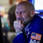 Bursa AS Anjlok, Konflik Timur Tengah Tekan Sentimen – Dow Resmi Memasuki Fase Koreksi