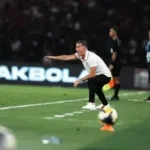 John Herdman Debut Timnas Indonesia: Pelatih ‘Hiperaktif’ di Pinggir Lapangan