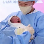 Kelahiran Bayi Pertama 17 Tahun di Desa Korea Selatan Dipenuhi Harapan Baru