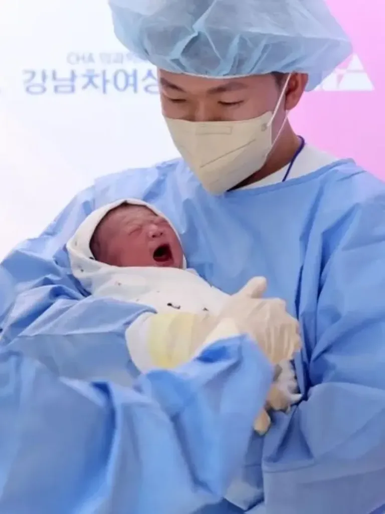 Kelahiran Bayi Pertama 17 Tahun di Desa Korea Selatan Dipenuhi Harapan Baru