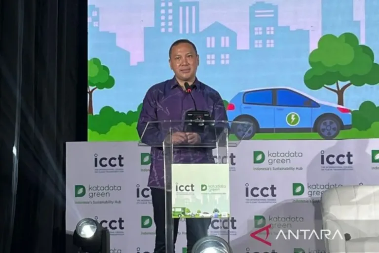 Kendaraan Listrik Solusi Kurangi Ketergantungan Impor BBM Indonesia Kendaraan Listrik Solusi Kurangi Ketergantungan Impor BBM Indonesia