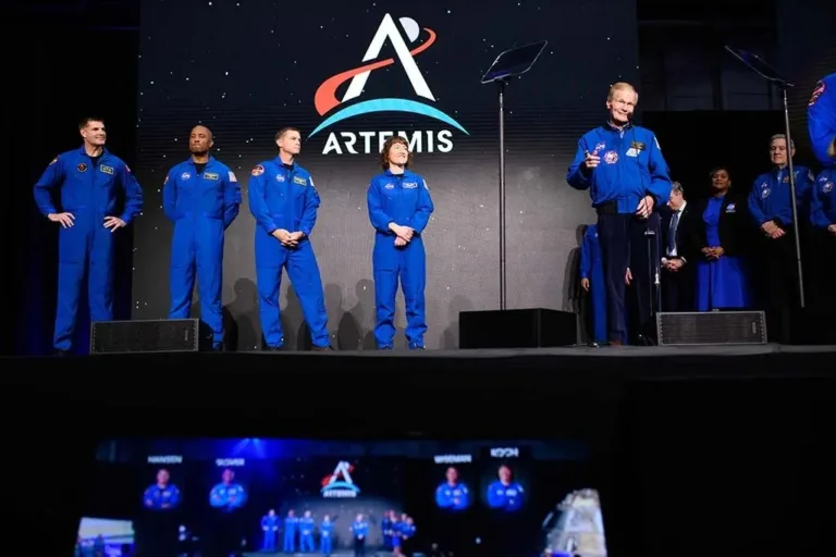 Misi Artemis II NASA: Kenapa Cuma Keliling Bulan? Misi Artemis II NASA: Kenapa Cuma Keliling Bulan?