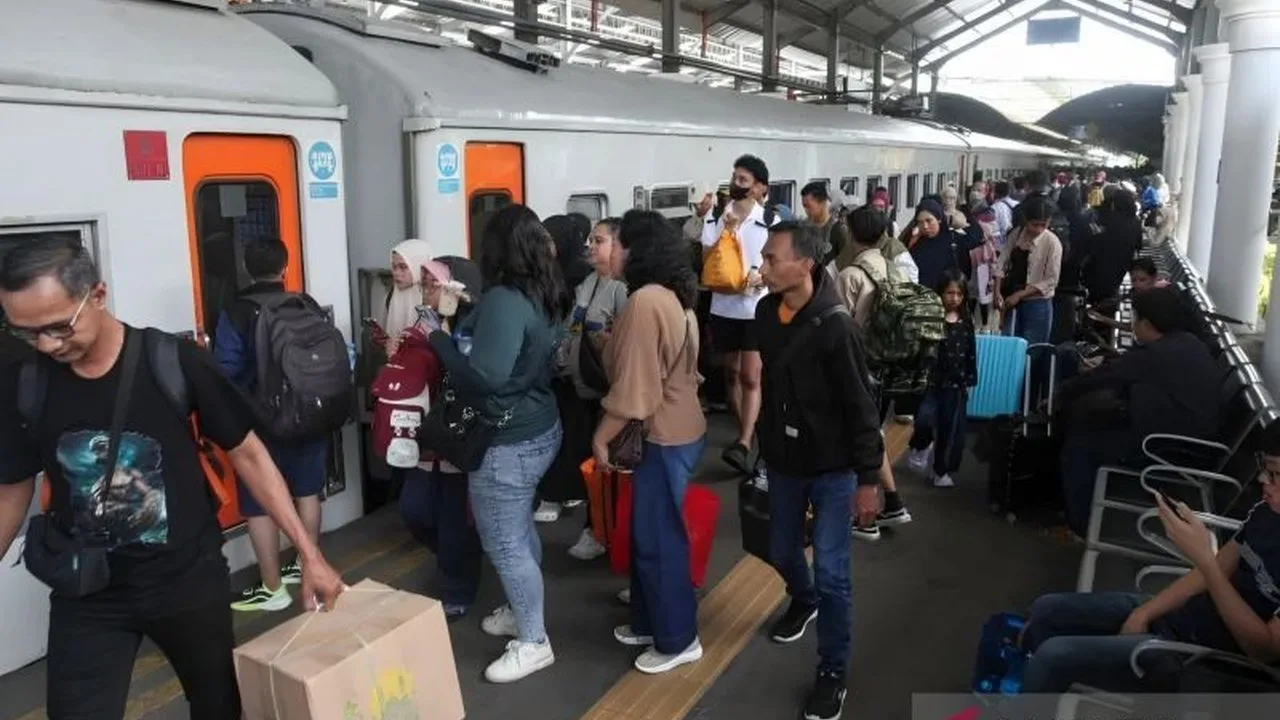 Mobilitas Penumpang KAI Tetap Tinggi di Akhir Arus Balik Lebaran 2026