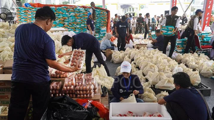 Sembako Gratis 100 Ribu Paket – Bulog Salurkan di Bazar Istana 2026 Sembako Gratis 100 Ribu Paket – Bulog Salurkan di Bazar Istana 2026