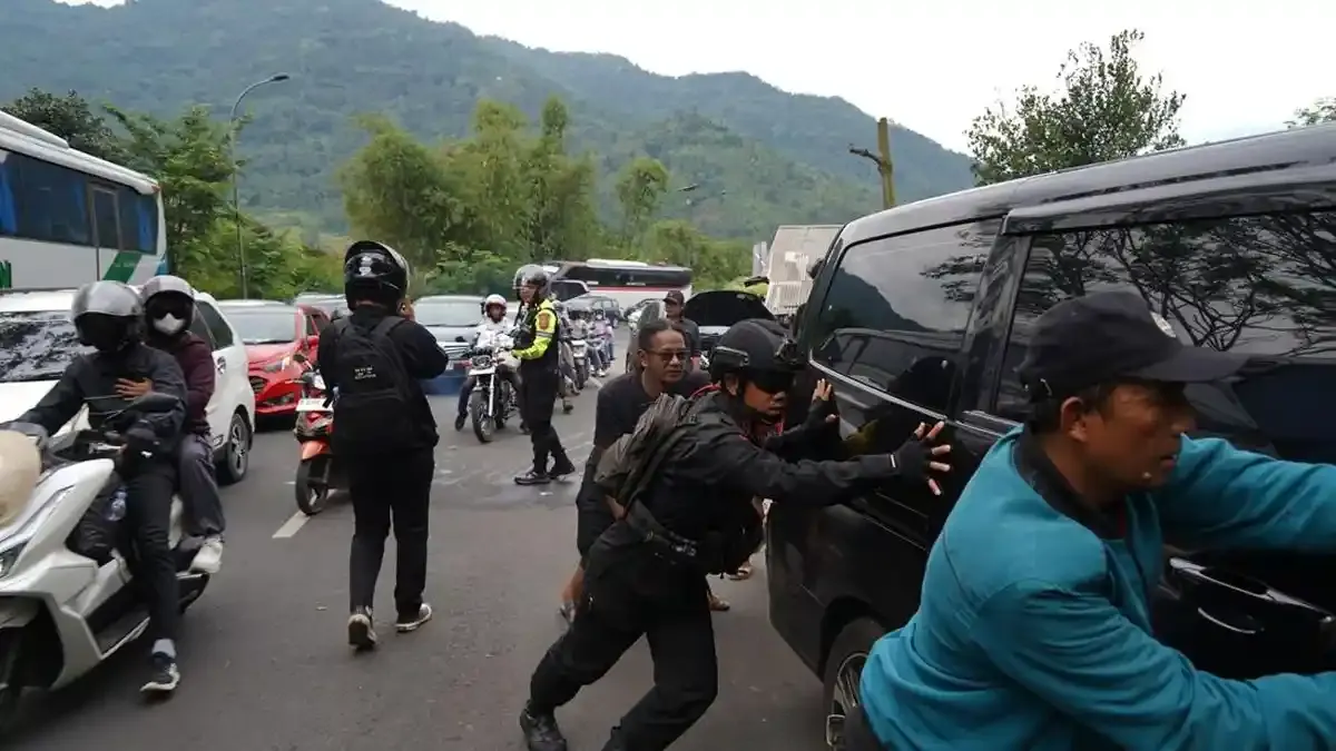 Tim Ganjel Tanjakan Lingkar Gentong – Kisah Pahlawan Mudik 2026