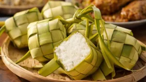 Tradisi Idul Ketupat: Mewarisi Peninggalan Wali Songo