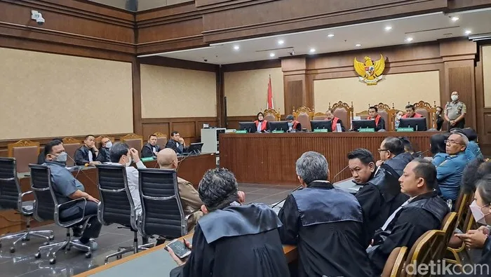 Korupsi Satelit Kemhan: Leonardi Didakwa Rp306 M Korupsi Satelit Kemhan: Leonardi Didakwa Rp306 M